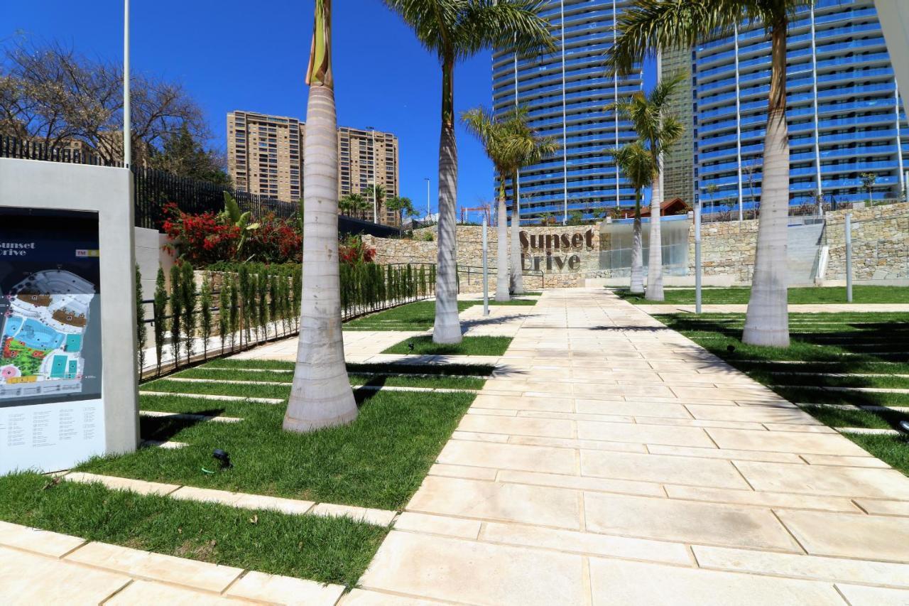 Sunset Drive Resort Apartment 4-8 Poniente Beach بينايدورم المظهر الخارجي الصورة